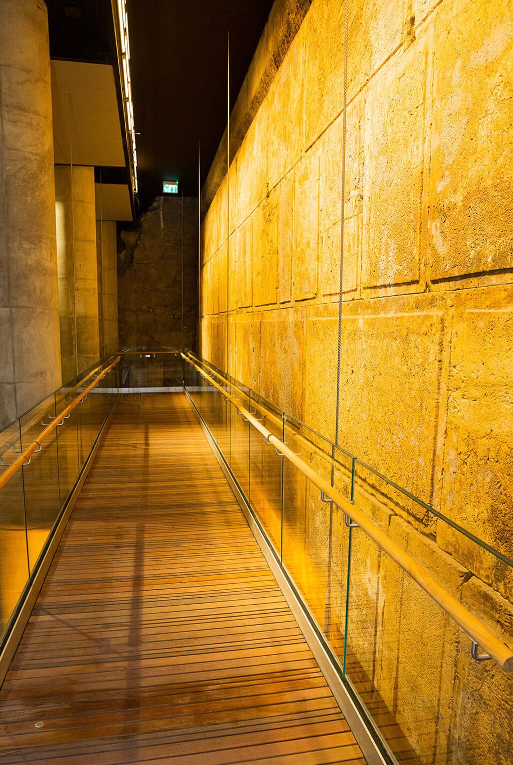 the kotel tunnel tour the great bridge tour